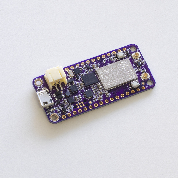 nRF9160 Feather Top Side